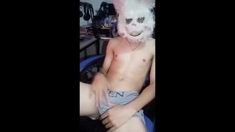 Snapshot of alonsomrjoker chatting on April 5, 8:33 am alonsomrjoker online show from April 5, 8:33 am