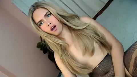 LEXY online show from January 11, 2:04 pm