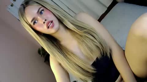 LEXY online show from January 27, 4:54 pm