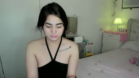 Snapshot of alovelydollnica chatting on March 18, 2:15 am alovelydollnica online show from March 18, 2:15 am