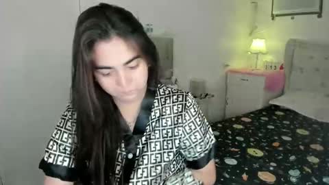 alovelydollnica online show from May 13, 3:37 am