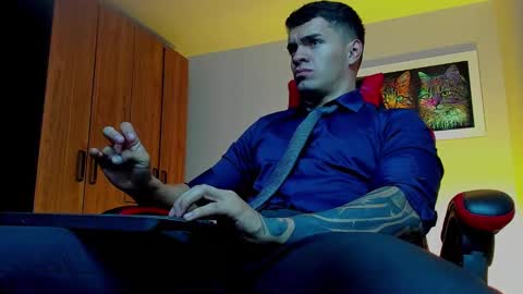 alpha_dominus_ online show from September 10, 4:01 am