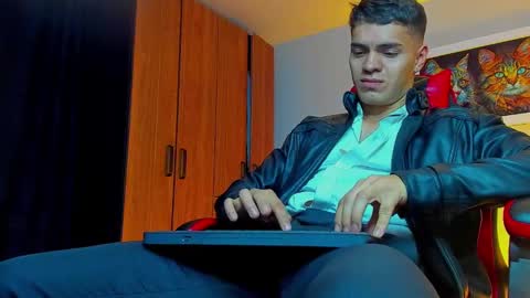 alpha_dominus_ online show from September 17, 3:52 am