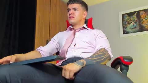 alpha_dominus_ online show from November 10, 4:33 am