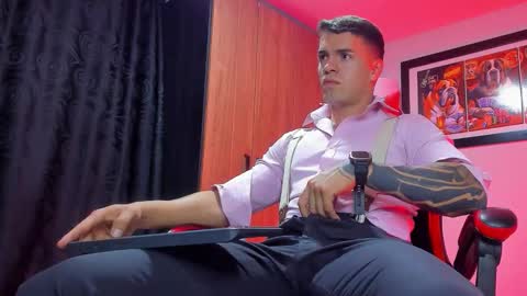 alpha_dominus_ online show from January 11, 5:01 am