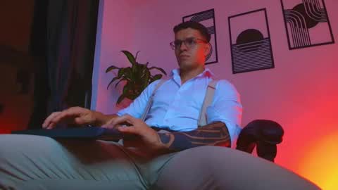 alpha_dominus_ online show from May 3, 3:56 am