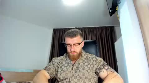 Alphaalexxx Lets reach Me 100 thumbs up online show from June 13, 5:33 pm