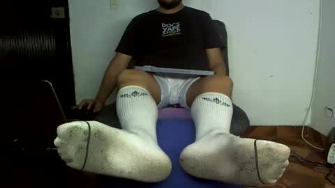 Snapshot of alphacashmaster777 chatting on October 31, 9:10 am cashmaster findom online show from October 31, 9:10 am