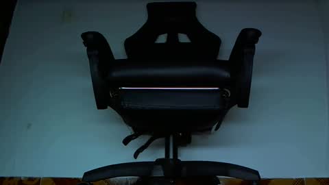 Snapshot of alphacashmaster8 chatting on April 5, 4:31 am MASTER FINDOM DRAIN... online show from April 5, 4:31 am