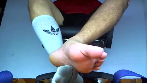 Snapshot of alphacashmaster8 chatting on April 5, 4:37 pm MASTER FINDOM DRAIN... online show from April 5, 4:37 pm