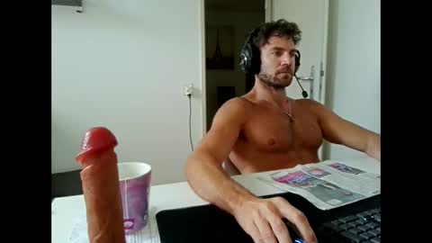 alphah_hunk online show from May 12, 8:55 am