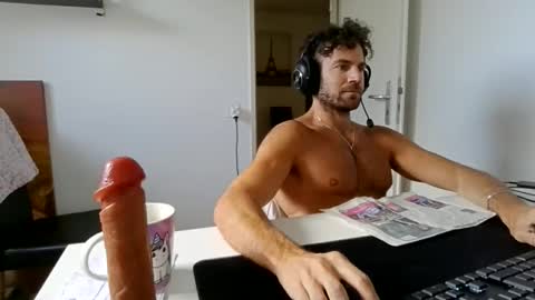 alphah_hunk online show from May 13, 9:50 am