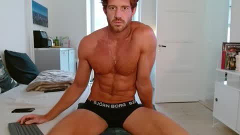 Snapshot of alphahung23 chatting on March 11, 6:19 am alphahung23 online show from March 11, 6:19 am