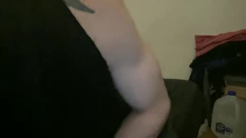 Snapshot of alphajosh chatting on February 17, 5:04 am alphajosh online show from February 17, 5:04 am