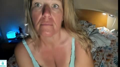 Snapshot of alphakittyxxx chatting on May 10, 3:12 am Shelby or if you want to make me purr just call me Kitten online show from May 10, 3:12 am