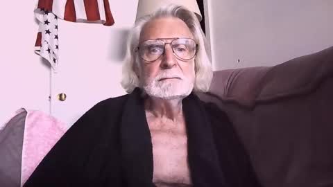 AlphaUniform online show from October 29, 4:09 pm