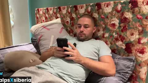 Snapshot of alpsxsiberia chatting on February 16, 5:25 am Dan Nati online show from February 16, 5:25 am