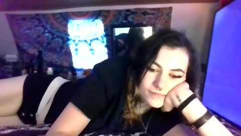 Ivy online show from February 6, 2:53 pm