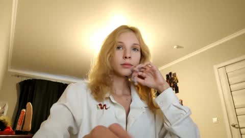 Snapshot of altheadoyel chatting on September 25, 3:16 pm May online show from September 25, 3:16 pm