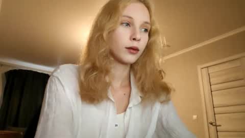 Snapshot of altheadoyel chatting on September 30, 2:11 pm May online show from September 30, 2:11 pm