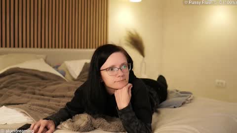 Lucid Dreaming online show from October 5, 7:45 pm