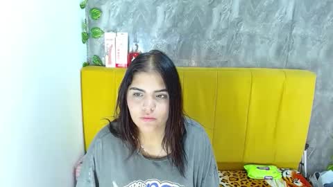 alunnaclarkcm online show from December 22, 3:14 am