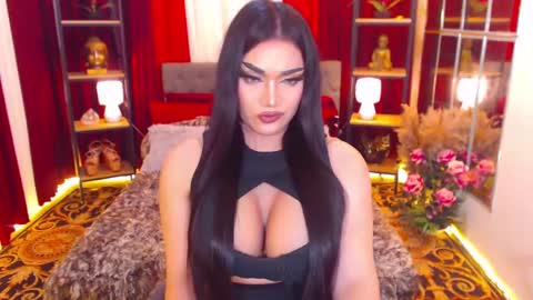 Snapshot of alurajhenson chatting on January 12, 1:37 pm Alura Jhenson online show from January 12, 1:37 pm