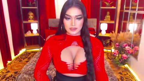 Snapshot of alurajhenson chatting on January 14, 11:31 am Alura Jhenson online show from January 14, 11:31 am