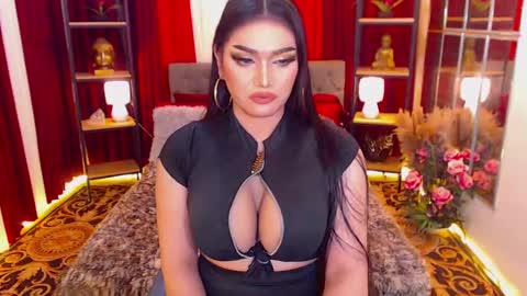 Snapshot of alurajhenson chatting on January 21, 11:34 pm Alura Jhenson online show from January 21, 11:34 pm