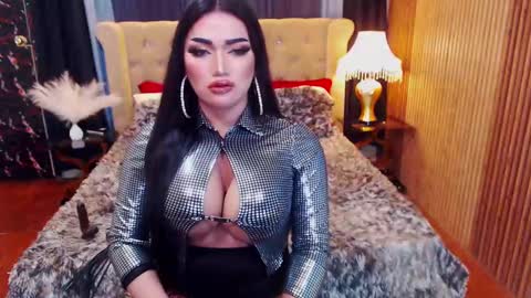 Snapshot of alurajhenson chatting on March 3, 3:31 pm Alura Jhenson online show from March 3, 3:31 pm