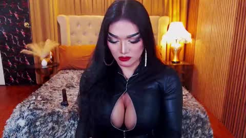 Snapshot of alurajhenson chatting on September 9, 7:13 pm Alura Jhenson online show from September 9, 7:13 pm