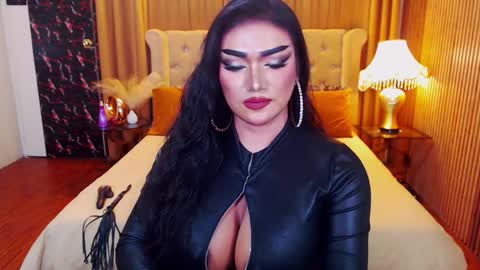 Alura Jhenson online show from November 16, 1:22 am