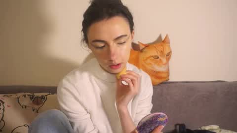 alvanalbach online show from October 31, 8:04 am