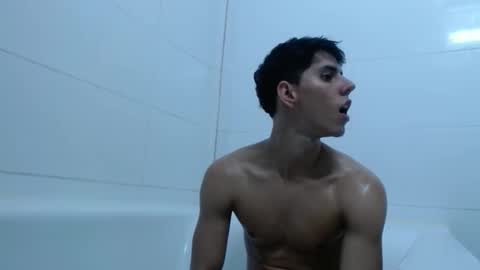 alvarodancer online show from November 7, 10:26 am