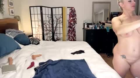 Snapshot of alwaysaffirming chatting on January 6, 11:31 pm AlwaysAffirming online show from January 6, 11:31 pm