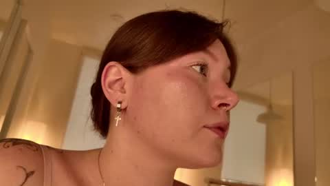 Lilu online show from July 4, 5:24 am