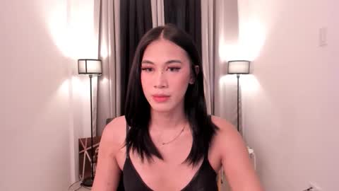 alwina_williams online show from March 21, 6:18 am