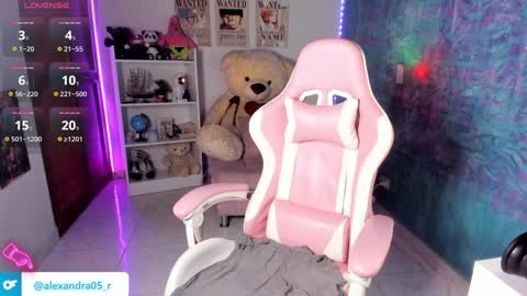 Snapshot of alx_curly chatting on January 27, 11:11 pm ALEXA online show from January 27, 11:11 pm