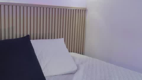 Snapshot of aly_leee chatting on April 1, 12:06 pm aly_leee online show from April 1, 12:06 pm