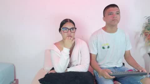 aly_n_sebas online show from May 20, 12:28 am