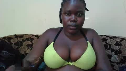 Snapshot of alyabeiby chatting on October 18, 8:04 am alyabeiby online show from October 18, 8:04 am