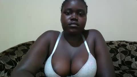 Snapshot of alyabeiby chatting on October 28, 9:46 am alyabeiby online show from October 28, 9:46 am