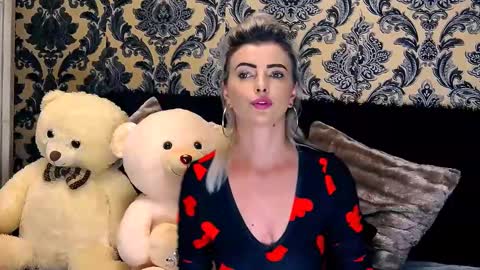 aly online show from December 20, 1:11 pm