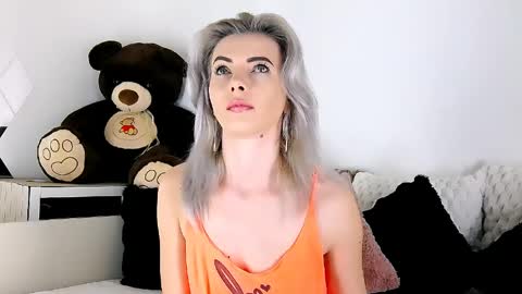 Snapshot of alyblonde chatting on March 26, 8:53 am aly online show from March 26, 8:53 am