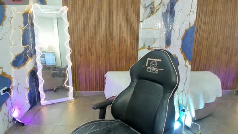 Snapshot of alyce_tay1 chatting on March 20, 11:48 am ALYCE online show from March 20, 11:48 am