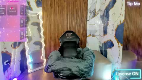 Snapshot of alyce_tay1 chatting on March 24, 11:37 am ALYCE online show from March 24, 11:37 am