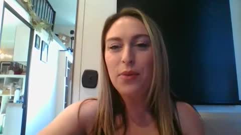 Snapshot of alyjeanne0420 chatting on January 10, 9:30 pm alyjeanne0420 online show from January 10, 9:30 pm