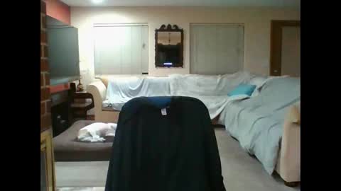 Snapshot of alyjeanne0420 chatting on February 7, 7:34 am alyjeanne0420 online show from February 7, 7:34 am