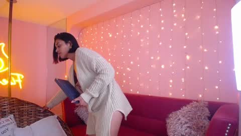 alyn online show from February 4, 6:38 pm