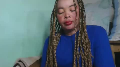 alypierette online show from February 6, 6:18 am